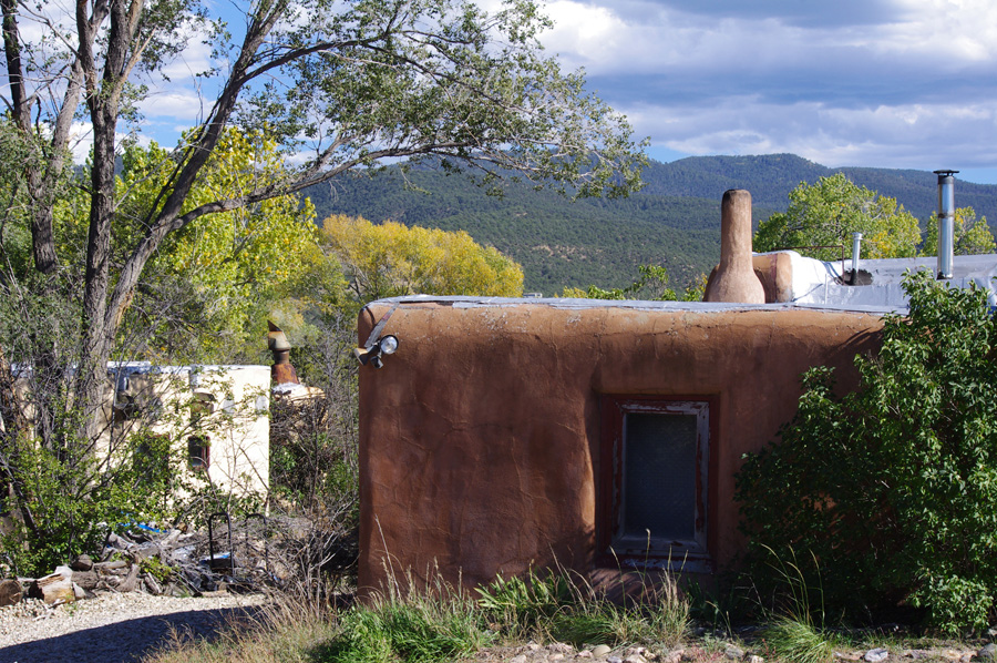 old adobe houses in Taos, NM