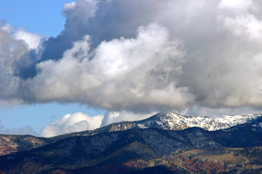 telephoto shot of Lobo Peak