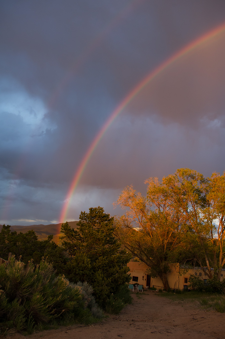 rainbow over Llano Quemado (Ranchos)