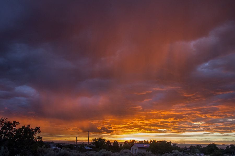 amazing sunset virga near Taos